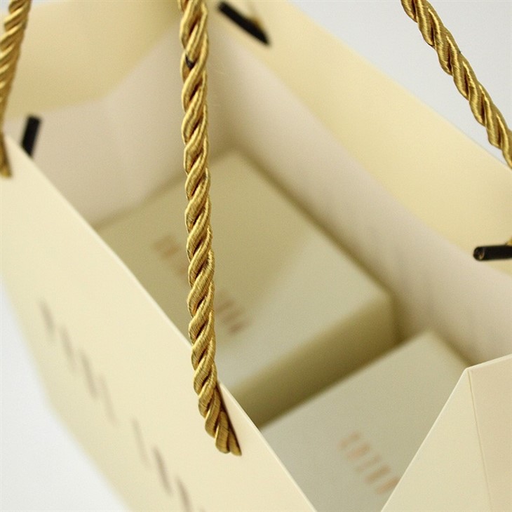 Custom Paper Bags With Logo