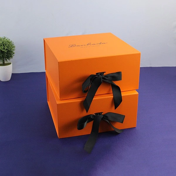 Magnetic Closure Box With Ribbon