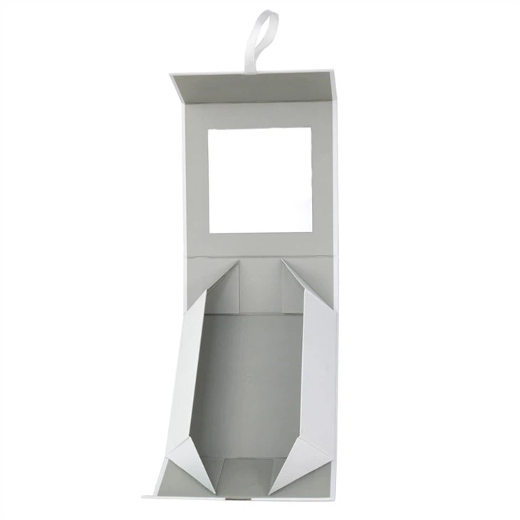 Gift Box With Magnetic Lid